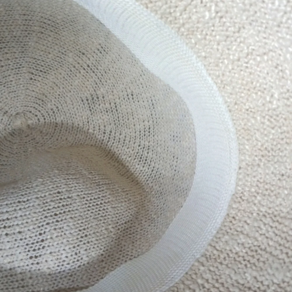 👒 CROFT & BARROW  OFF WHITE HAT 👒 WITH RIBBON TIE FRONT